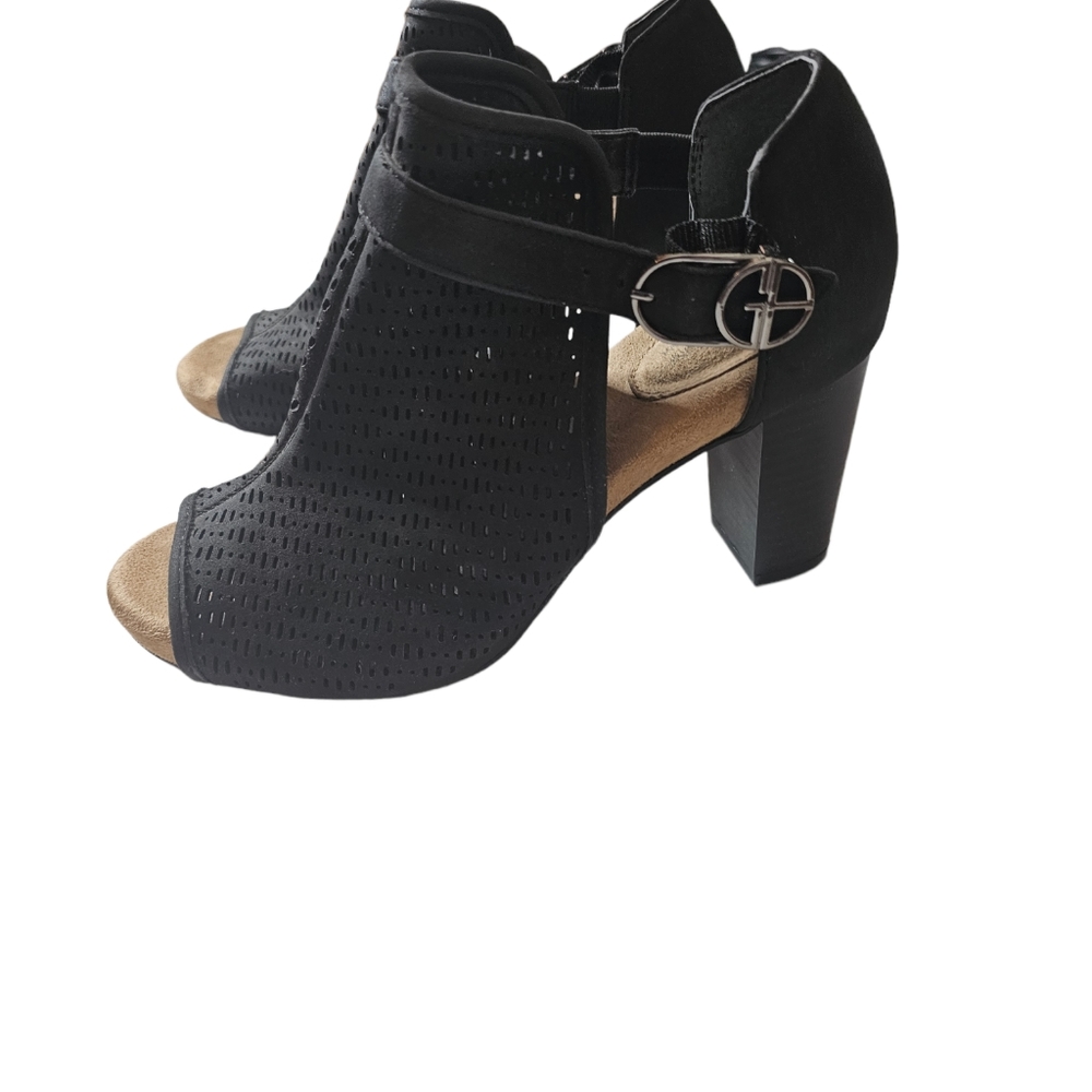 GIANI BERNINI size 7.5 women heels memory foam
